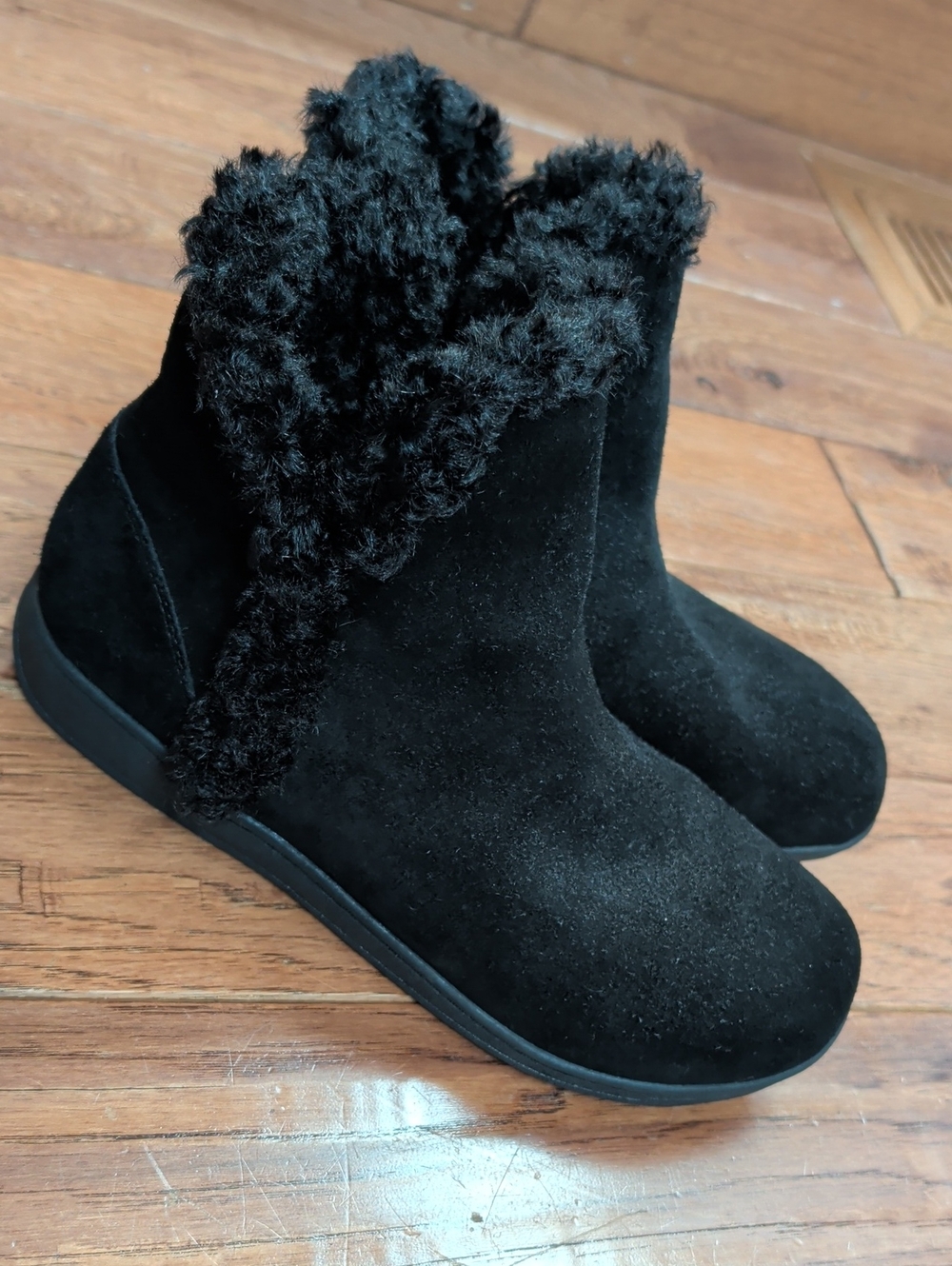 Vionic Unwind Black Suede Women’s Cozy Ankle Boots with Faux Fur Trim